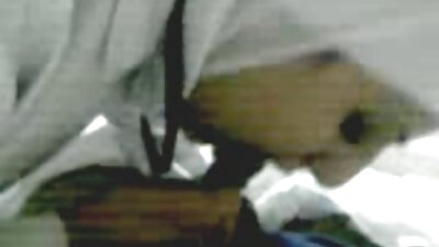 చిన్న చిన్న టీట్స్ టీనేజ్ అందం షవర్‌లో శృంగారంగా హస్తప్రయోగం చేస్తుంది